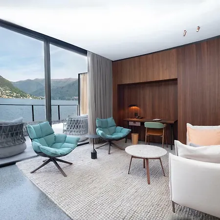 Il Sereno Lago Di Como Torno